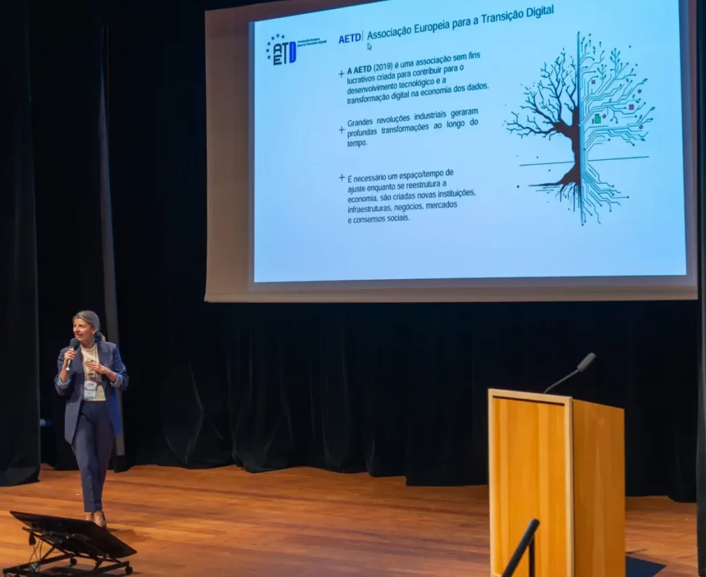 Ana Caballero en la presentación de ABCD